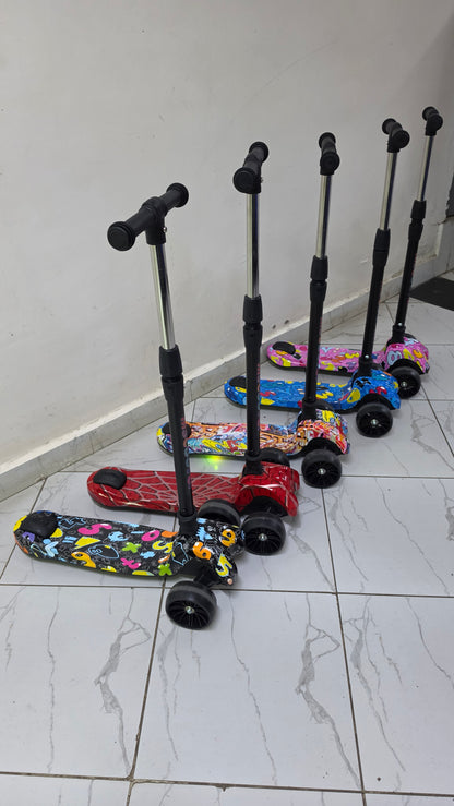 Foldable Graffiti Scooter with Lights & Melodies – Kids Up to 13 Years