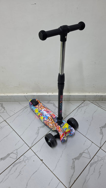 Foldable Graffiti Scooter with Lights & Melodies – Kids Up to 13 Years